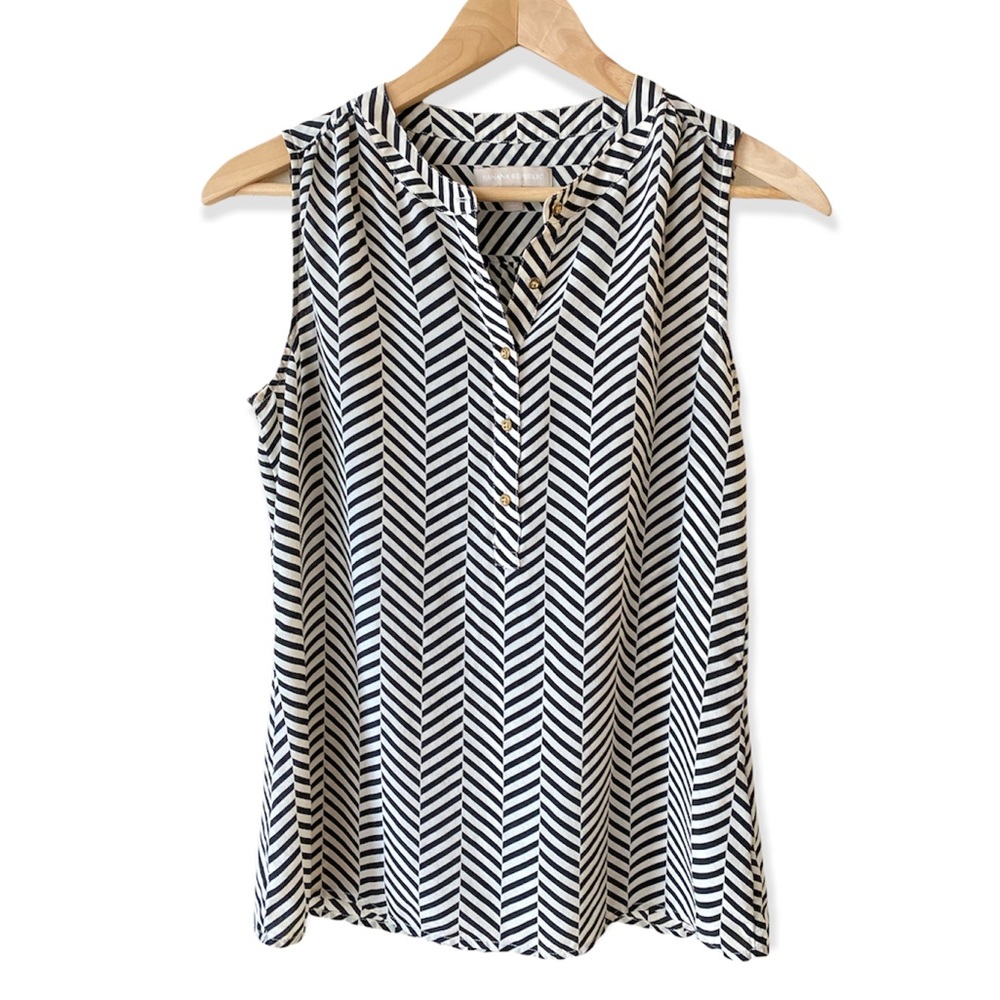 Banana Republic Sleeveless Blouse 100% Silk XS